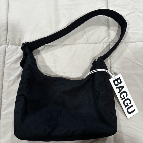 BAGGU Black Shoulder Bag - Picture 1 of 2